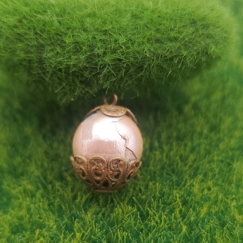 Elegant Ornate Antique Gold Tone and Cream Pendant Edwardian P335